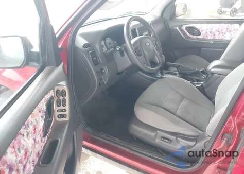 2005 Ford Escape Xlt из США, поврежденный, VIN 1FMYU93125KE31365